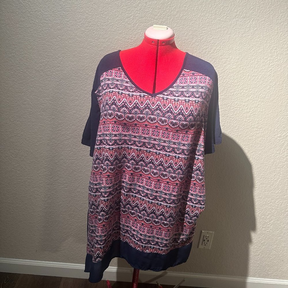 Catherines T-shirt Size 2X (22/24W) Print with sheer trim at bottom